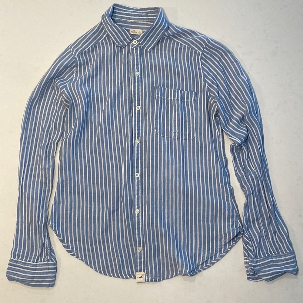HOLLISTER SIZE (XS) LONG SLEEVE STRIPED BUTTON DOWN SHIRT